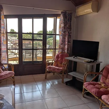Thalassa Nest Apartamento Flogita
